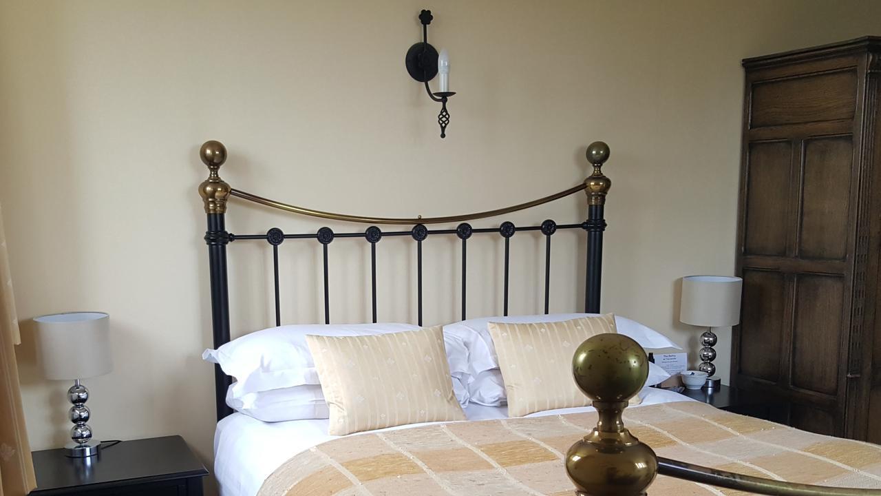 The Belfry At Yarcombe Bed and Breakfast Exteriör bild