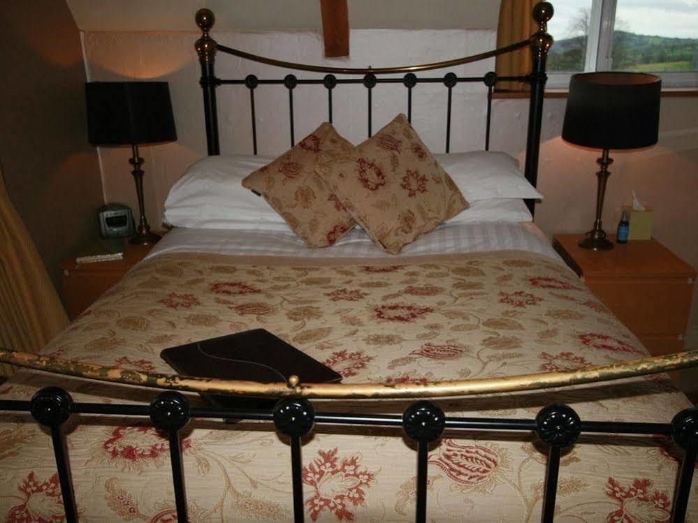 The Belfry At Yarcombe Bed and Breakfast Exteriör bild