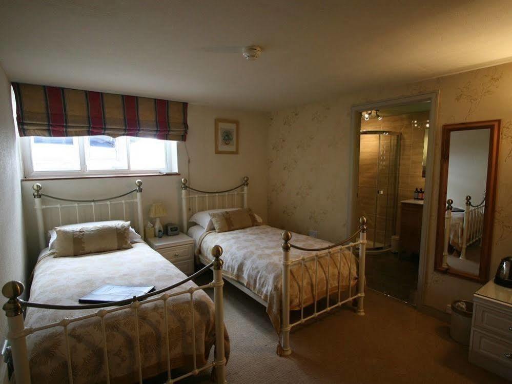 The Belfry At Yarcombe Bed and Breakfast Exteriör bild